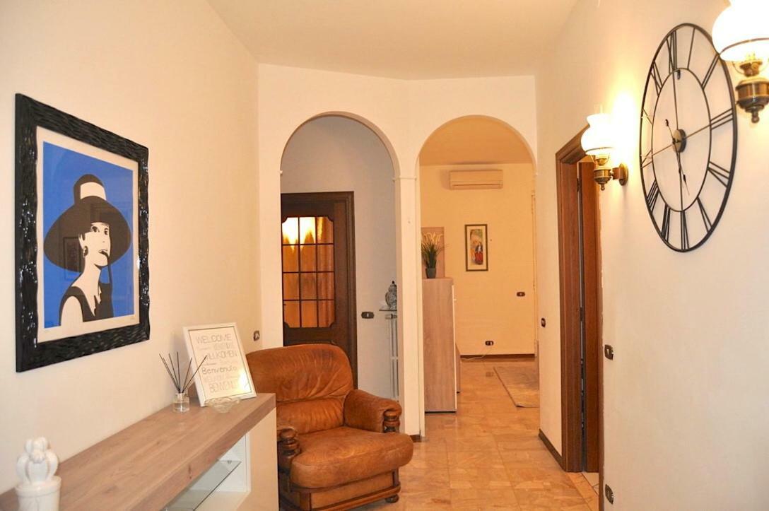 La Casa Di Sarita Apartment Pavia Exterior photo